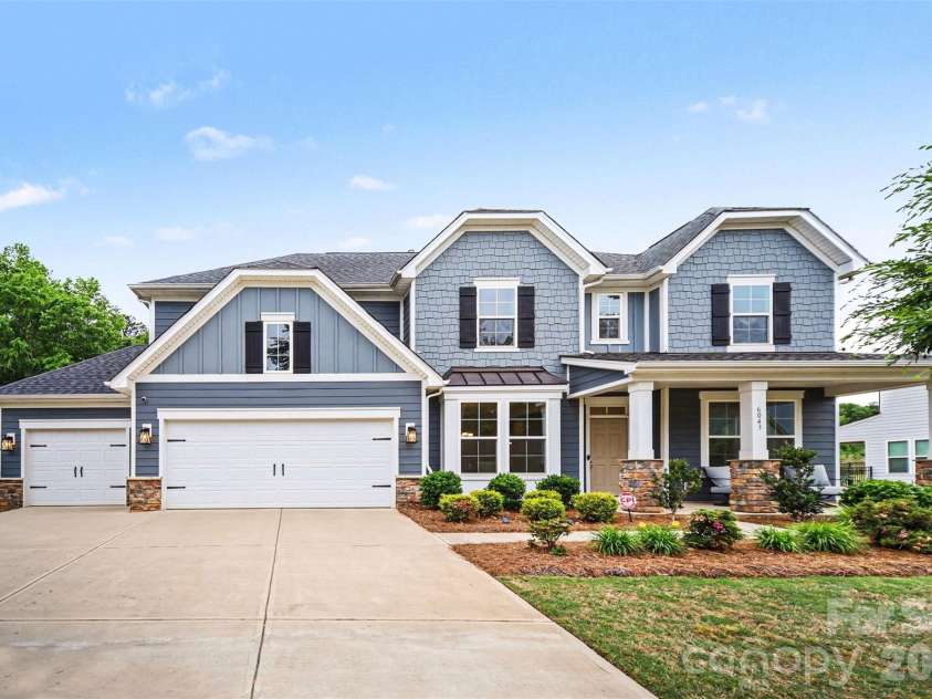 6043 Jepson Court, Charlotte, NC 28214.  MLS# CAR4410108, YatesRealty ID 40808. Front View