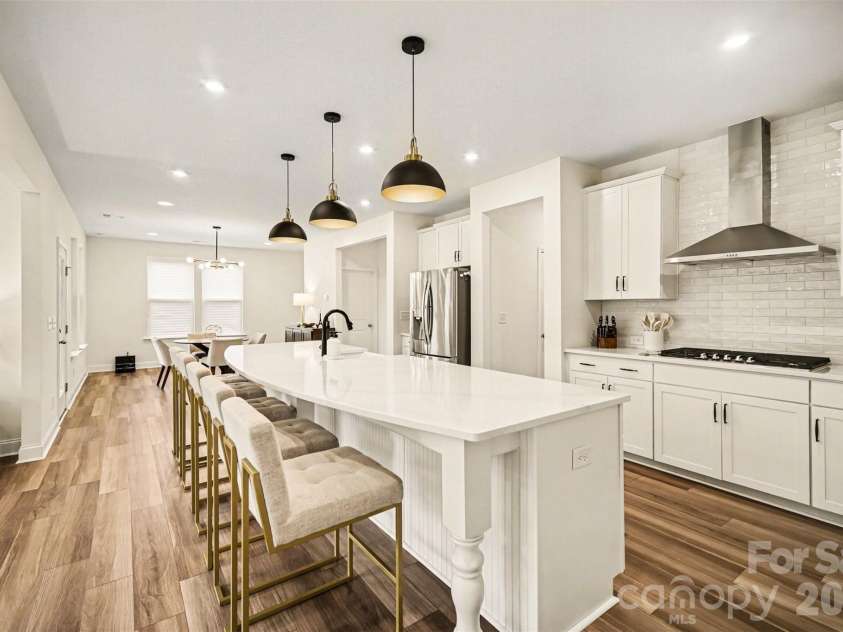6043 Jepson Court, Charlotte, NC 28214.  MLS# CAR4410108, YatesRealty ID 40808. Kitchen