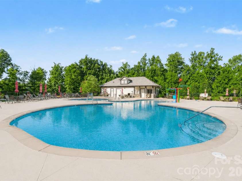 6043 Jepson Court, Charlotte, NC 28214.  MLS# CAR4410108, YatesRealty ID 40808. Pool #1