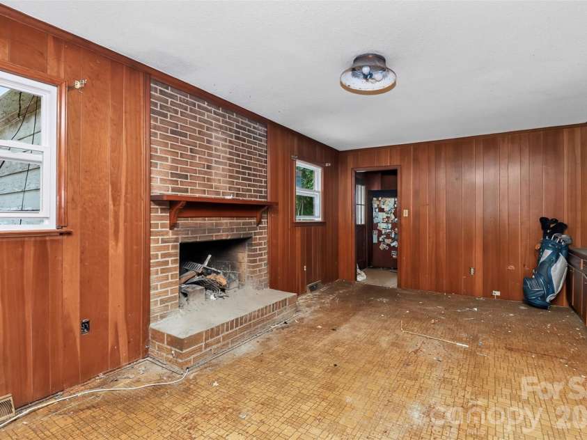 3234 Gardner Park Drive, Gastonia, NC 28054.  MLS# CAR4406902, YatesRealty ID 40811. 