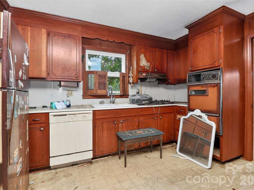 3234 Gardner Park Drive, Gastonia, NC 28054.  MLS# CAR4406902, YatesRealty ID 40811. 