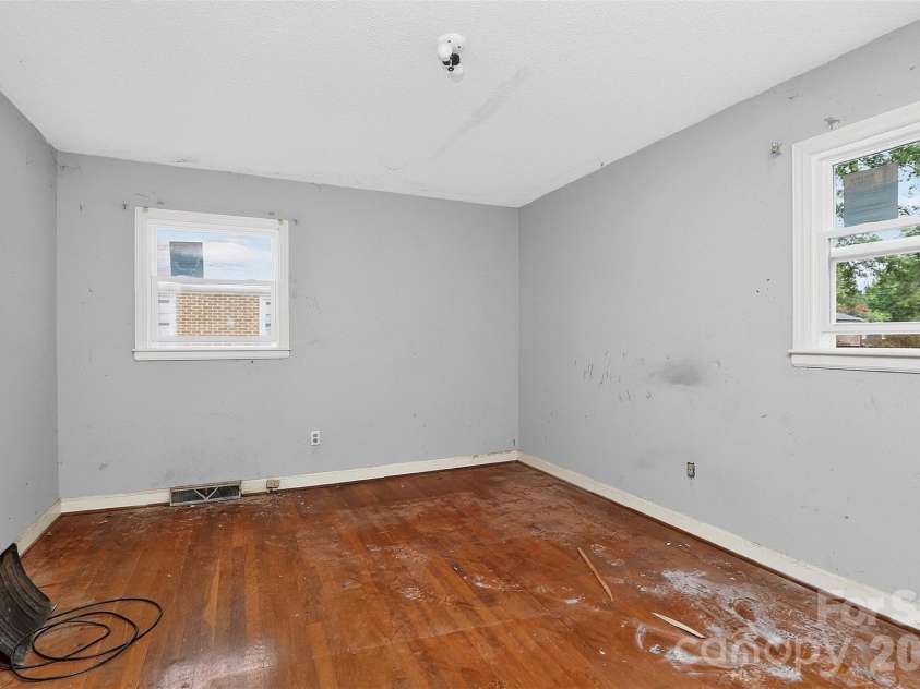 3234 Gardner Park Drive, Gastonia, NC 28054.  MLS# CAR4406902, YatesRealty ID 40811. 