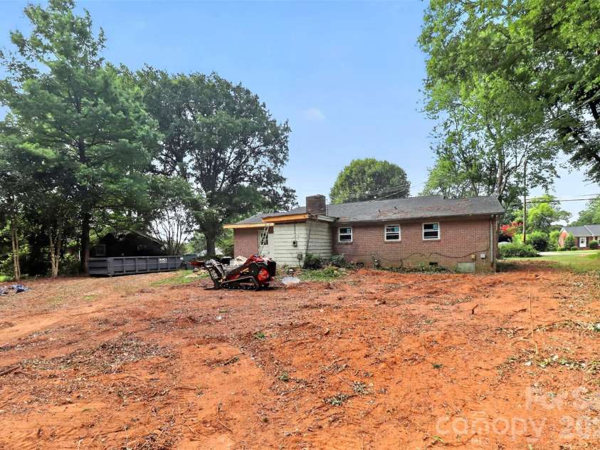3234 Gardner Park Drive, Gastonia, NC 28054.  MLS# CAR4406902, YatesRealty ID 40811. 