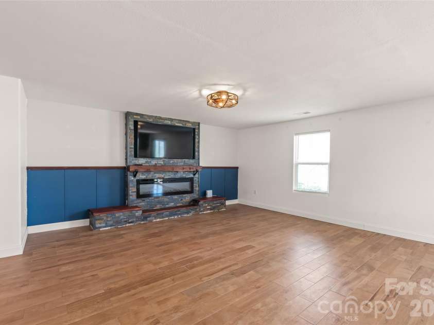 1232 Phifer Road, Kings Mountain, NC 28086.  MLS# CAR4361714, YatesRealty ID 40812. Open floor plan with spacious living room