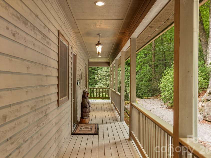 911 Buckberry Drive, Sapphire, NC 28774.  MLS# CAR4405145, YatesRealty ID 40813. 