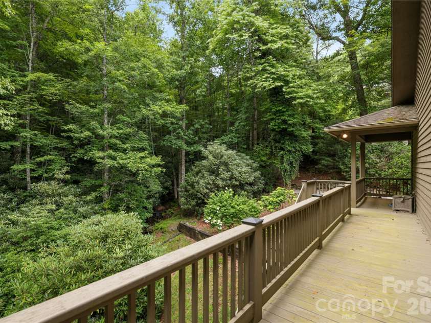 911 Buckberry Drive, Sapphire, NC 28774.  MLS# CAR4405145, YatesRealty ID 40813. 