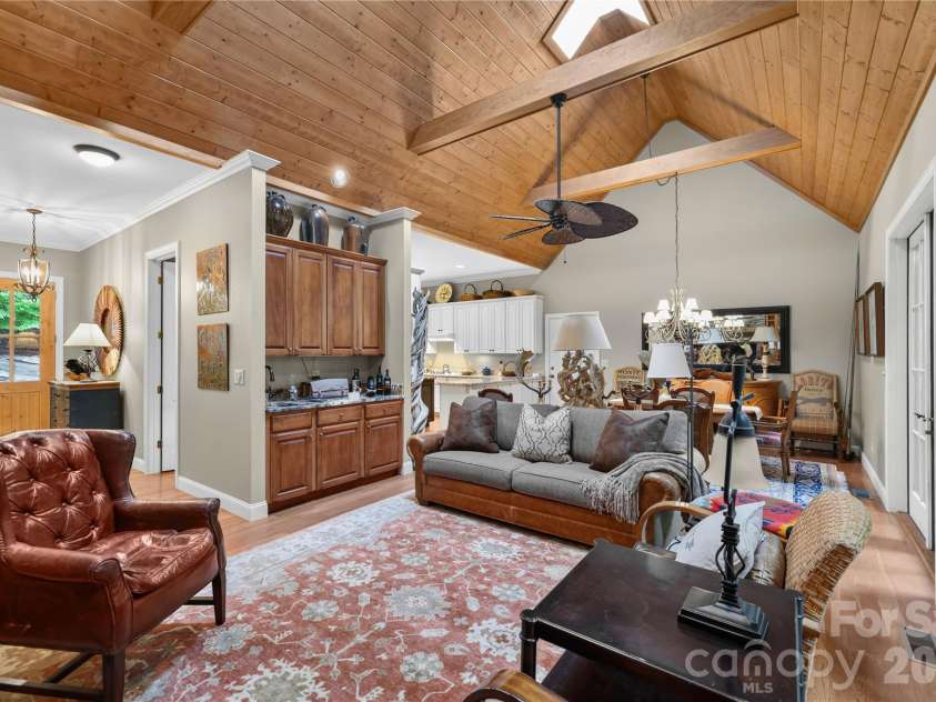 911 Buckberry Drive, Sapphire, NC 28774.  MLS# CAR4405145, YatesRealty ID 40813. 