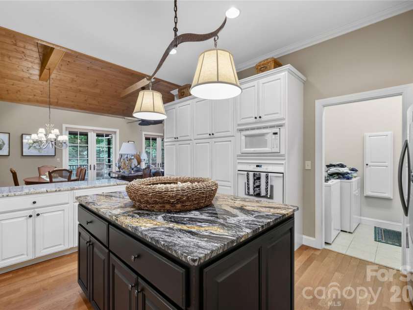 911 Buckberry Drive, Sapphire, NC 28774.  MLS# CAR4405145, YatesRealty ID 40813. 