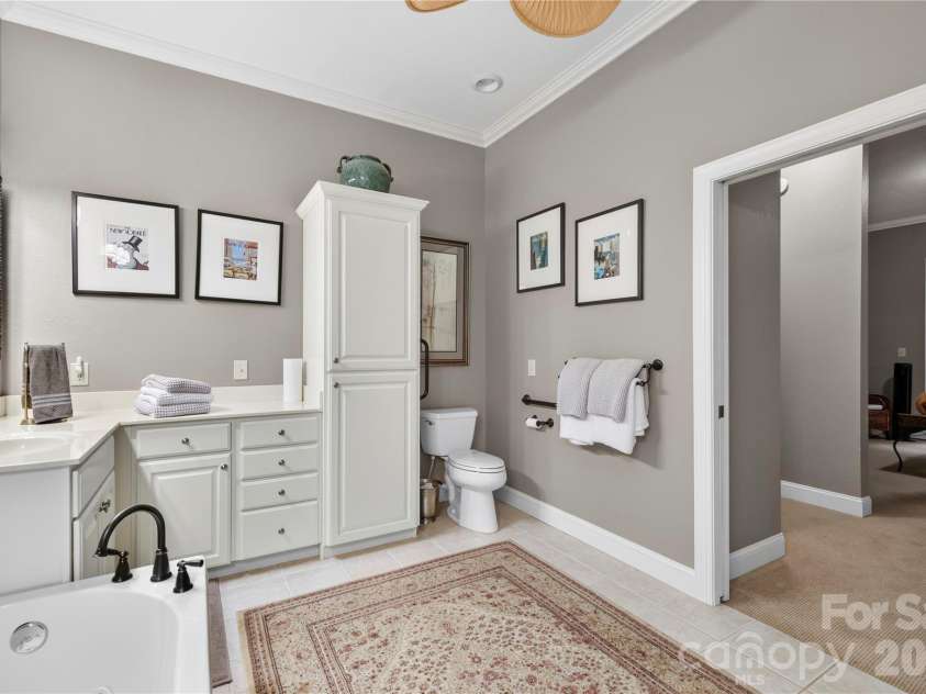 911 Buckberry Drive, Sapphire, NC 28774.  MLS# CAR4405145, YatesRealty ID 40813. 