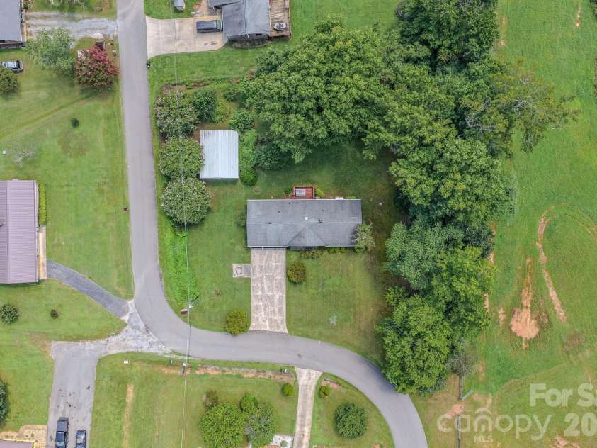 1169 Burkehurst Avenue, Morganton, NC 28655.  MLS# CAR4409187, YatesRealty ID 40816. 