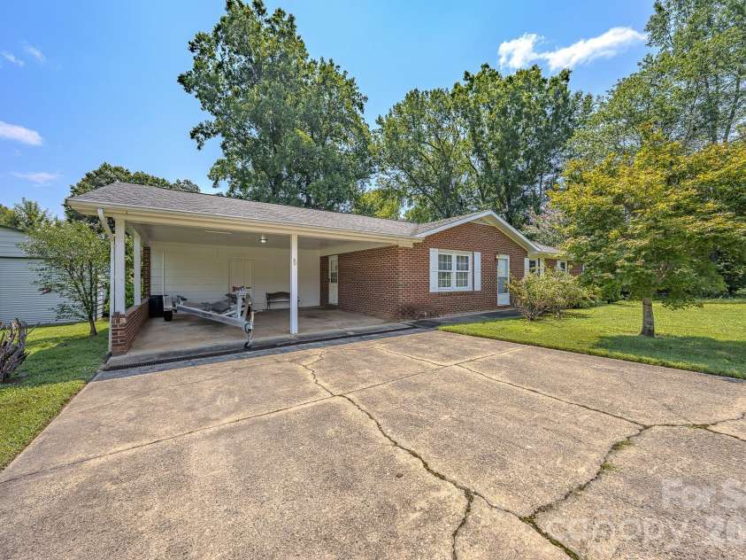 1169 Burkehurst Avenue, Morganton, NC 28655.  MLS# CAR4409187, YatesRealty ID 40816. 