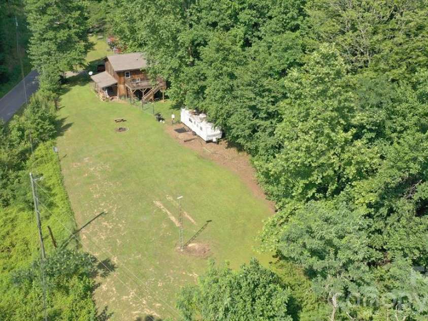 454 Bradley Branch Road, Whittier, NC 28789.  MLS# CAR4404950, YatesRealty ID 40817. 