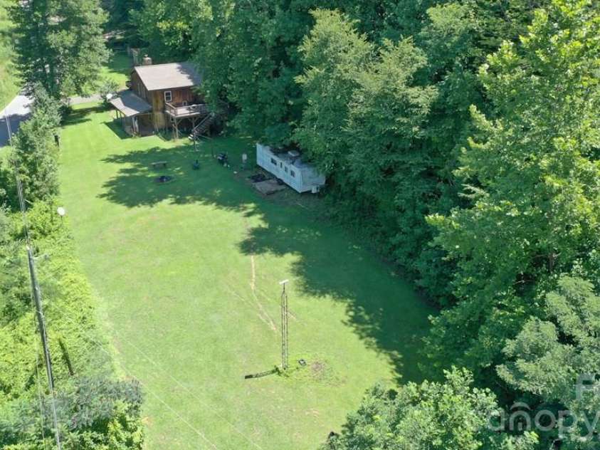454 Bradley Branch Road, Whittier, NC 28789.  MLS# CAR4404950, YatesRealty ID 40817. 