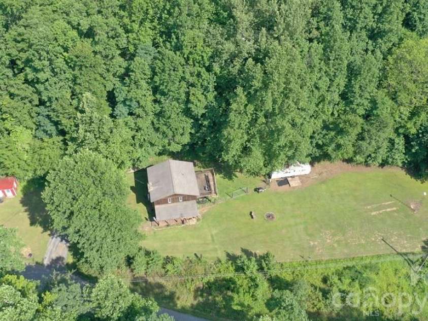 454 Bradley Branch Road, Whittier, NC 28789.  MLS# CAR4404950, YatesRealty ID 40817. 