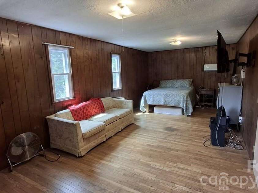 454 Bradley Branch Road, Whittier, NC 28789.  MLS# CAR4404950, YatesRealty ID 40817. 