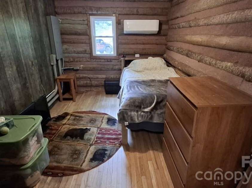 454 Bradley Branch Road, Whittier, NC 28789.  MLS# CAR4404950, YatesRealty ID 40817. 