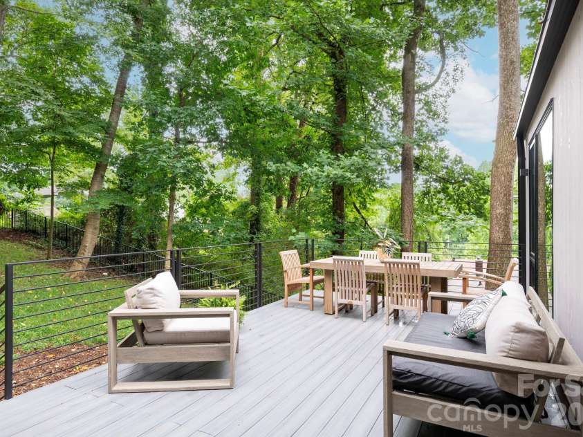190 Rumbough Place, Asheville, NC 28806.  MLS# CAR4408756, YatesRealty ID 40818. 