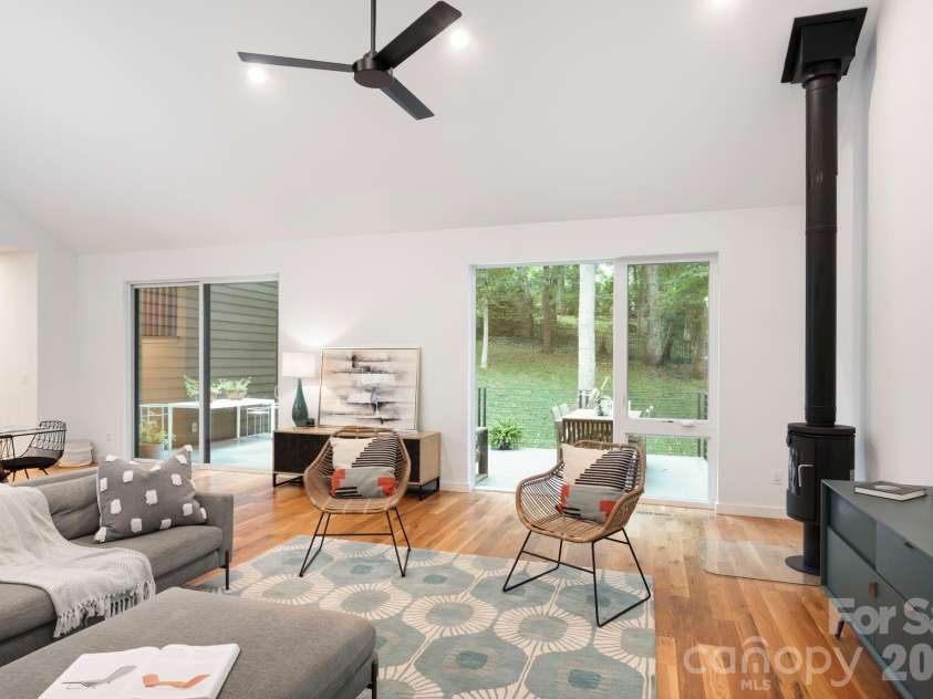 190 Rumbough Place, Asheville, NC 28806.  MLS# CAR4408756, YatesRealty ID 40818. 