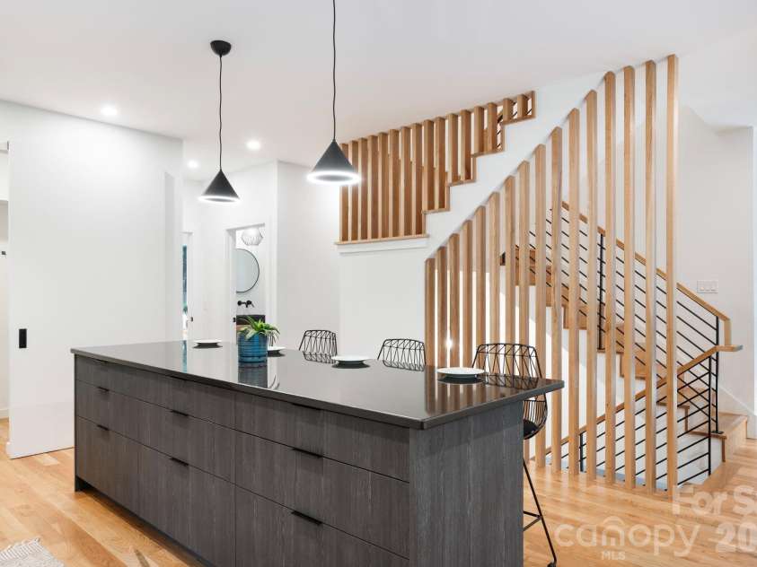 190 Rumbough Place, Asheville, NC 28806.  MLS# CAR4408756, YatesRealty ID 40818. 