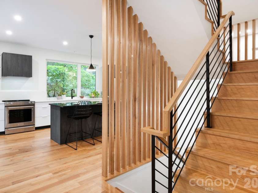 190 Rumbough Place, Asheville, NC 28806.  MLS# CAR4408756, YatesRealty ID 40818. 