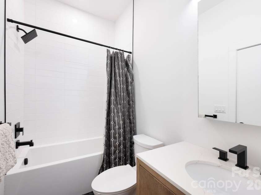 190 Rumbough Place, Asheville, NC 28806.  MLS# CAR4408756, YatesRealty ID 40818. 