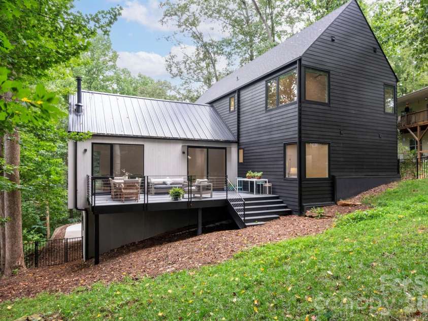 190 Rumbough Place, Asheville, NC 28806.  MLS# CAR4408756, YatesRealty ID 40818. 