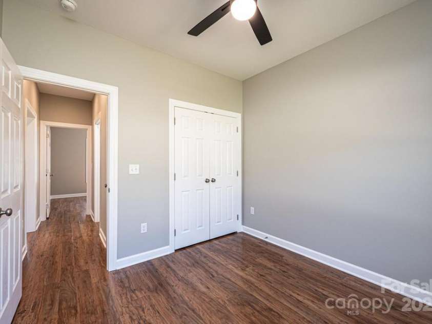 1314 39th Street Circle, Hickory, NC 28602.  MLS# CAR4242476, YatesRealty ID 4082. 