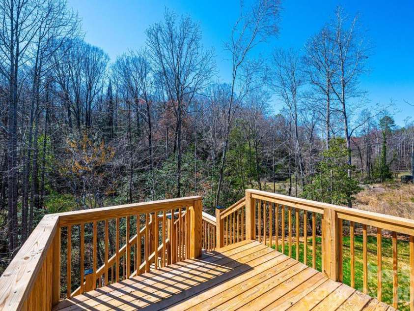 1314 39th Street Circle, Hickory, NC 28602.  MLS# CAR4335784, YatesRealty ID 4082. 