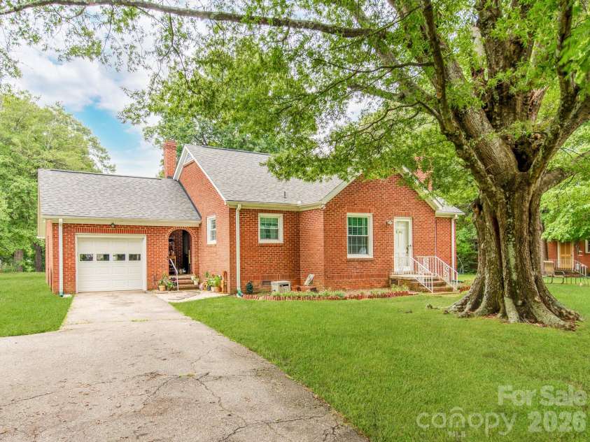 1281 Old Charlotte Road, Concord, NC 28027.  MLS# CAR4409044, YatesRealty ID 40821. 