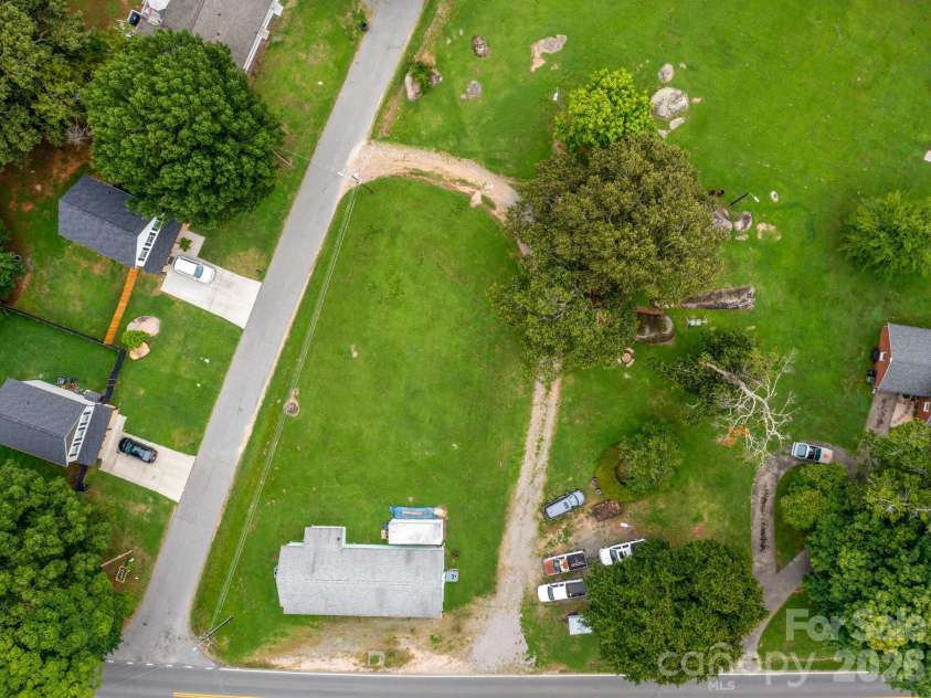 1281 Old Charlotte Road, Concord, NC 28027.  MLS# CAR4409044, YatesRealty ID 40821. 