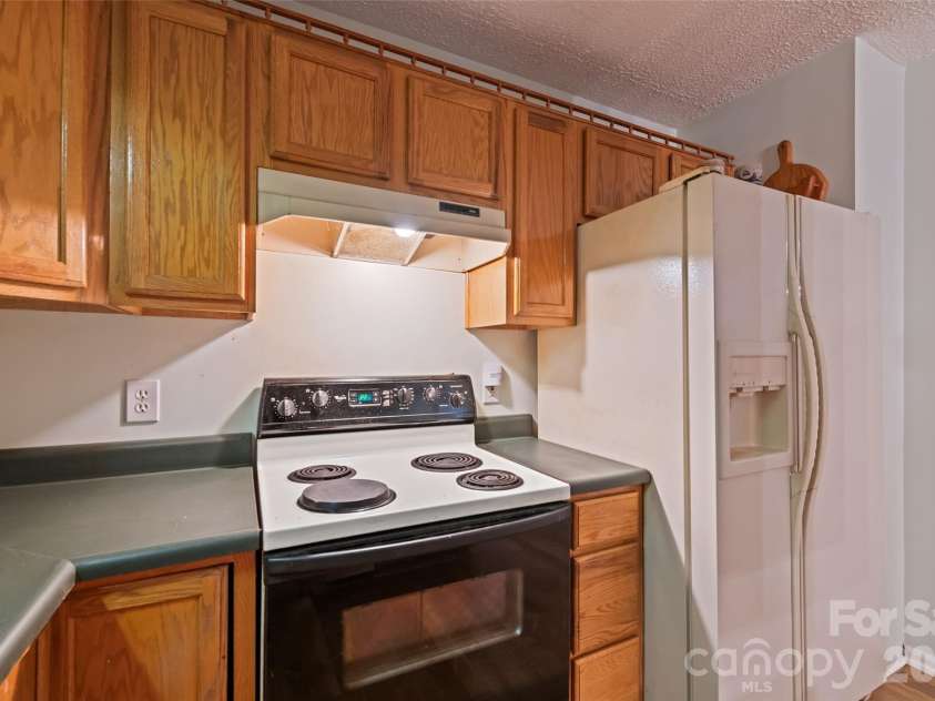 42 Greenview Drive, Maggie Valley, NC 28751.  MLS# CAR4311130, YatesRealty ID 40821. 