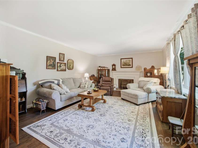 455 Heathcote Drive, Statesville, NC 28677.  MLS# CAR4377462, YatesRealty ID 40823. 