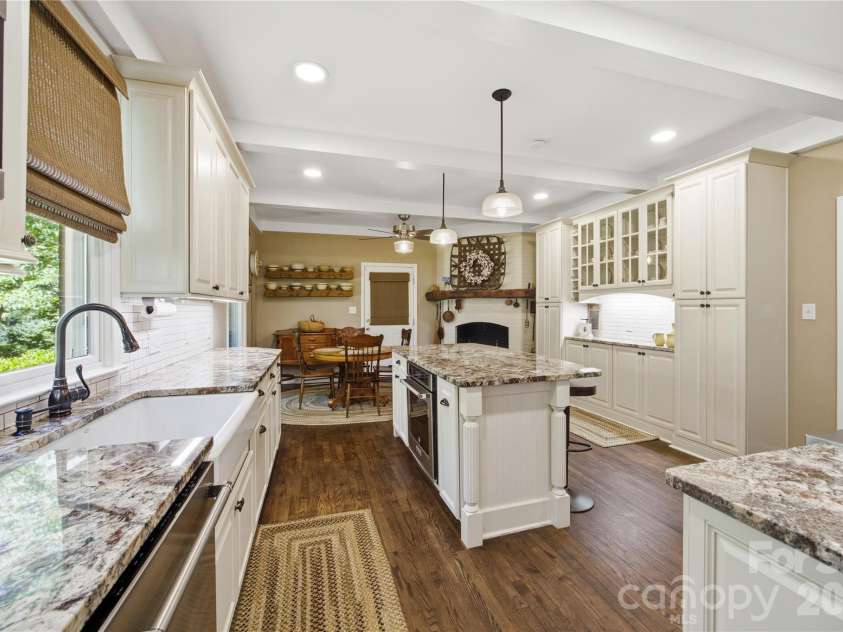 455 Heathcote Drive, Statesville, NC 28677.  MLS# CAR4377462, YatesRealty ID 40823. 