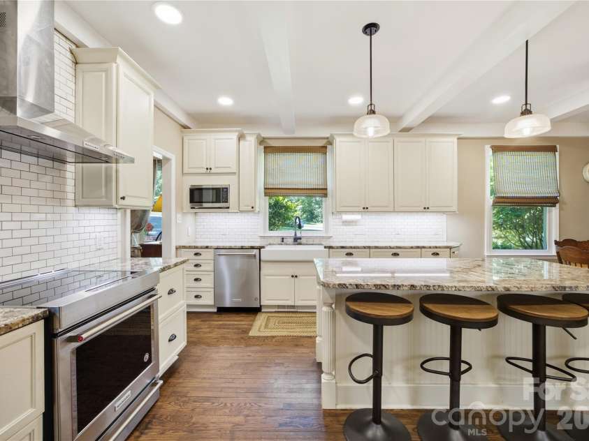 455 Heathcote Drive, Statesville, NC 28677.  MLS# CAR4377462, YatesRealty ID 40823. 