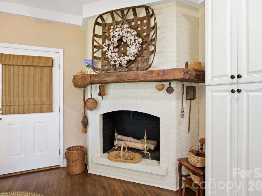 455 Heathcote Drive, Statesville, NC 28677.  MLS# CAR4377462, YatesRealty ID 40823. 