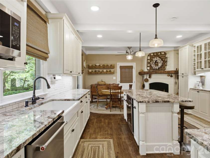 455 Heathcote Drive, Statesville, NC 28677.  MLS# CAR4377462, YatesRealty ID 40823. 
