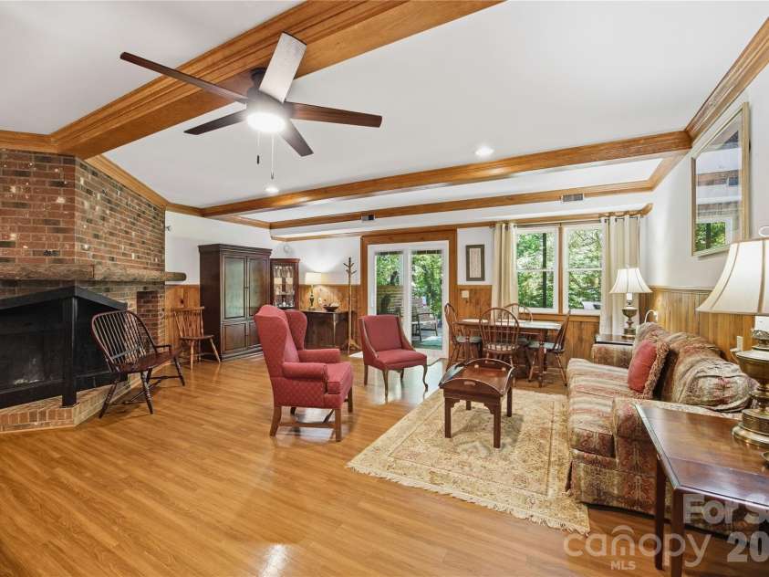 455 Heathcote Drive, Statesville, NC 28677.  MLS# CAR4377462, YatesRealty ID 40823. 