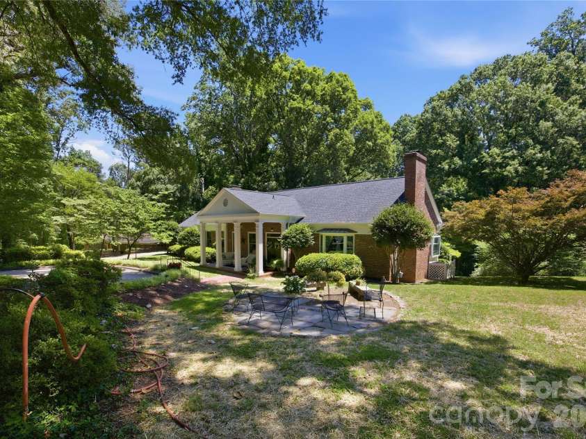 455 Heathcote Drive, Statesville, NC 28677.  MLS# CAR4377462, YatesRealty ID 40823. 
