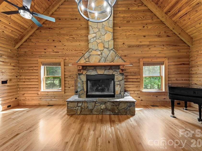 133 Folkstone Road, Mooresville, NC 28117.  MLS# CAR4397387, YatesRealty ID 40824. 