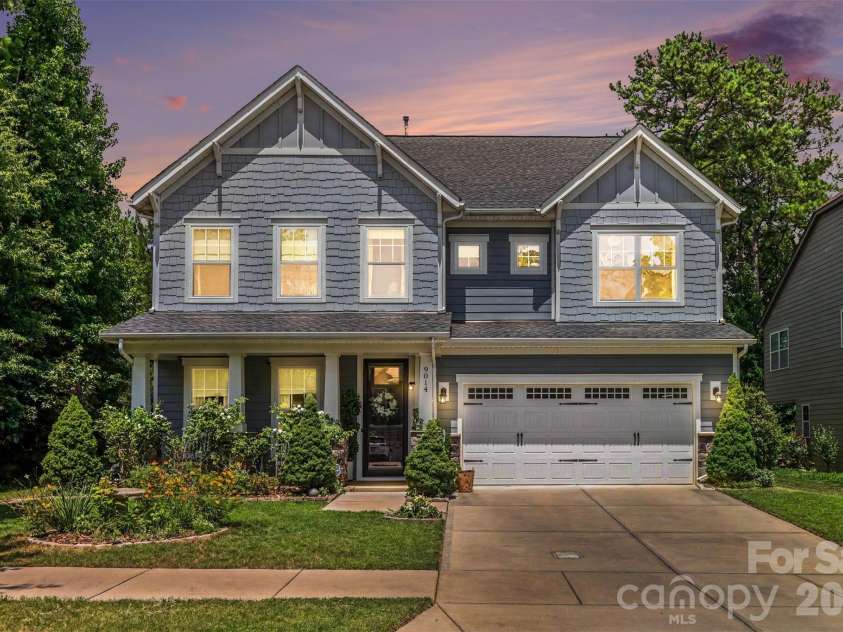 9014 Manor Oak Court, Charlotte, NC 28277.  MLS# CAR4404842, YatesRealty ID 40825. 