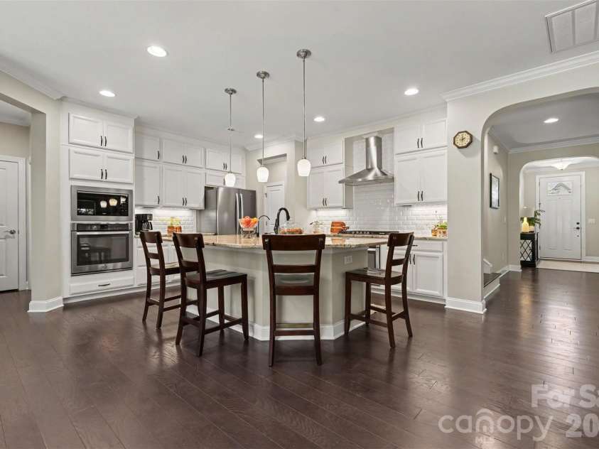 9014 Manor Oak Court, Charlotte, NC 28277.  MLS# CAR4404842, YatesRealty ID 40825. 