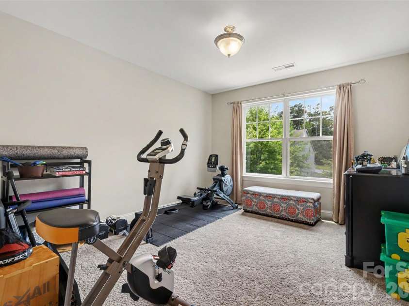 9014 Manor Oak Court, Charlotte, NC 28277.  MLS# CAR4404842, YatesRealty ID 40825. 