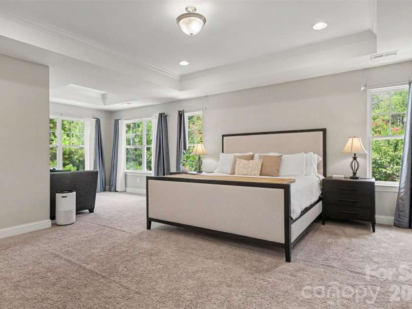 9014 Manor Oak Court, Charlotte, NC 28277.  MLS# CAR4404842, YatesRealty ID 40825. 