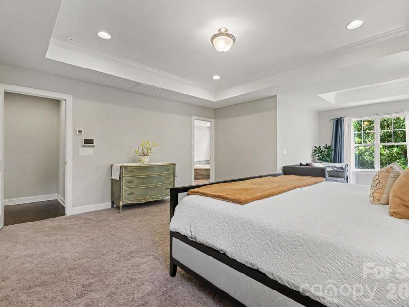 9014 Manor Oak Court, Charlotte, NC 28277.  MLS# CAR4404842, YatesRealty ID 40825. 