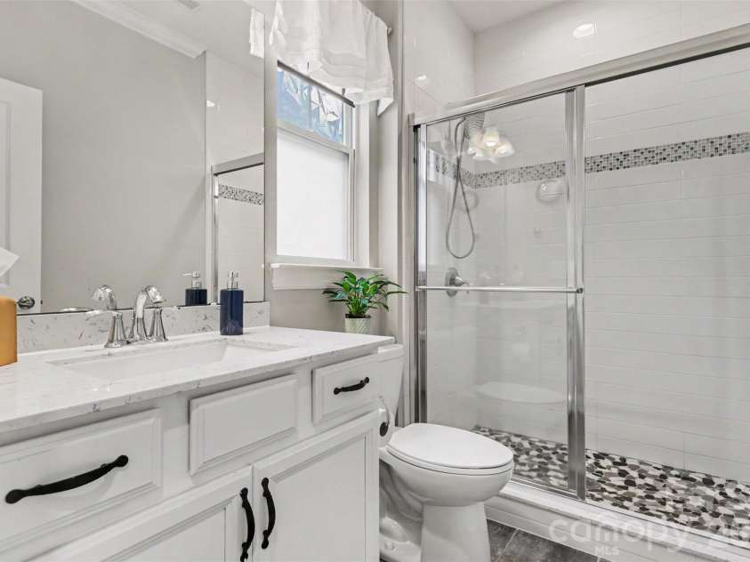 9014 Manor Oak Court, Charlotte, NC 28277.  MLS# CAR4404842, YatesRealty ID 40825. 