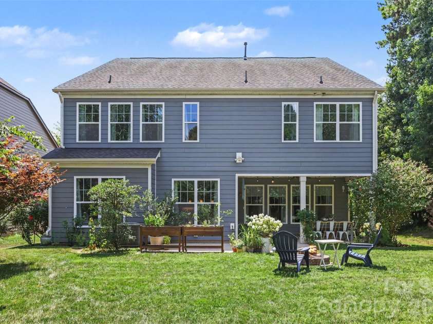 9014 Manor Oak Court, Charlotte, NC 28277.  MLS# CAR4404842, YatesRealty ID 40825. 