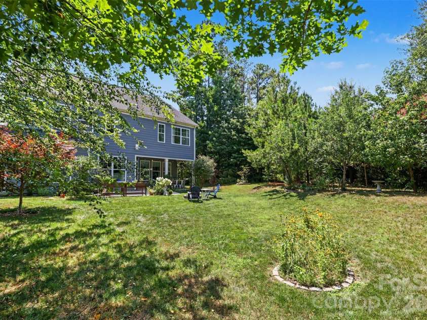 9014 Manor Oak Court, Charlotte, NC 28277.  MLS# CAR4404842, YatesRealty ID 40825. 