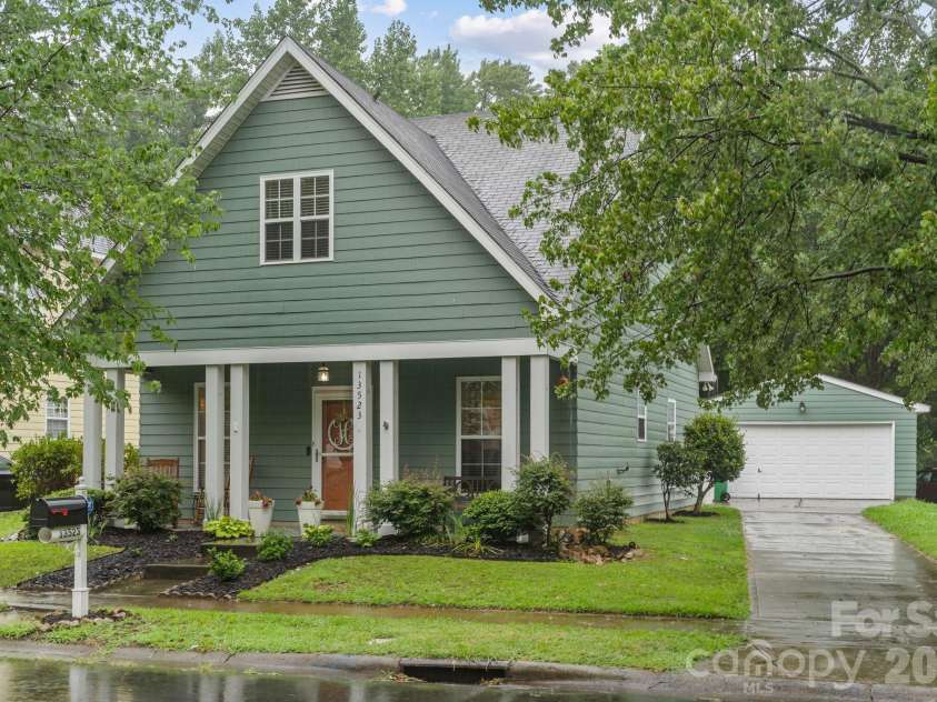 13523 Carleen Way Drive, Charlotte, NC 28213.  MLS# CAR4406221, YatesRealty ID 40827. 