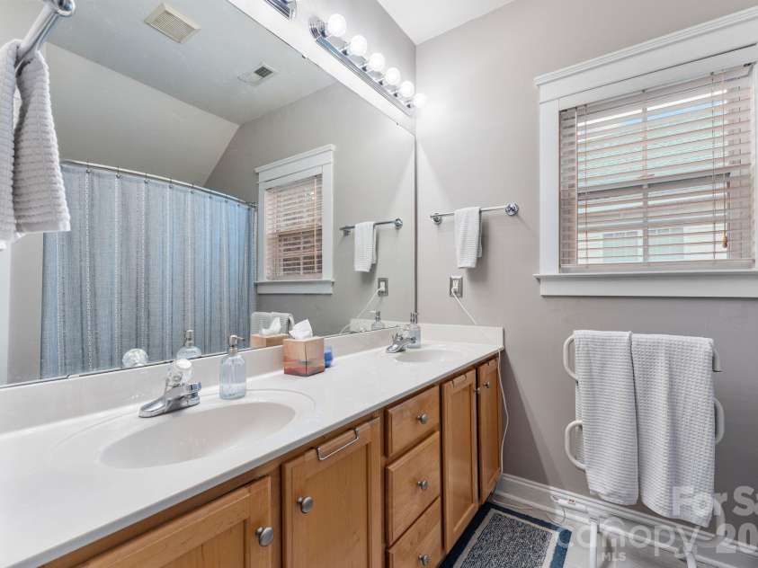 13523 Carleen Way Drive, Charlotte, NC 28213.  MLS# CAR4406221, YatesRealty ID 40827. 
