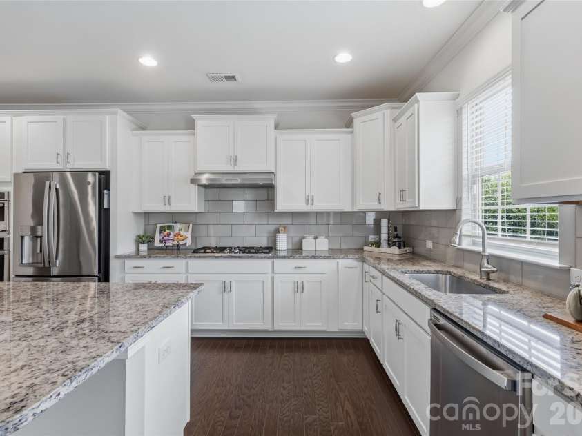 1004 Hallmark Way, Waxhaw, NC 28173.  MLS# CAR4407833, YatesRealty ID 40829. 